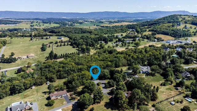 $475,000 | 527 Crestover Drive, Broadway, VA 22815