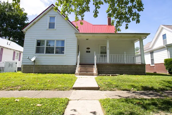 $154,900 | 426 West 2nd Street, Mount Carmel, IL 62863