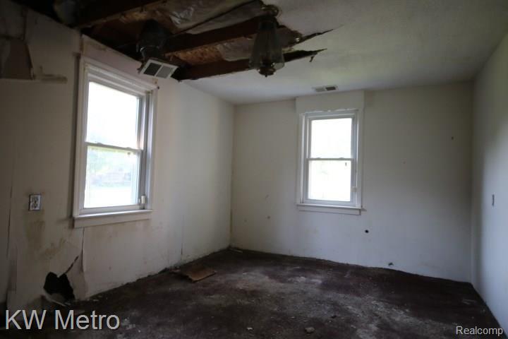 1516 Sibley Avenue Rochester Hills, MI 48307 - Photo 24 of 33