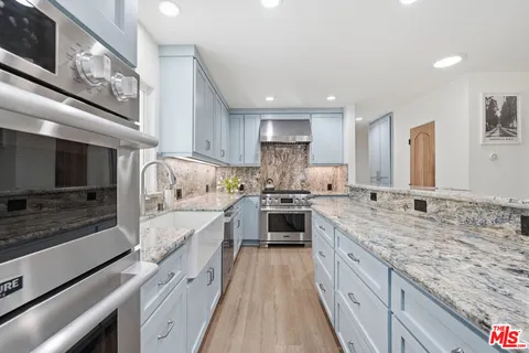 $2,995,000 | 3600 Pine Avenue, Manhattan Beach, CA 90266