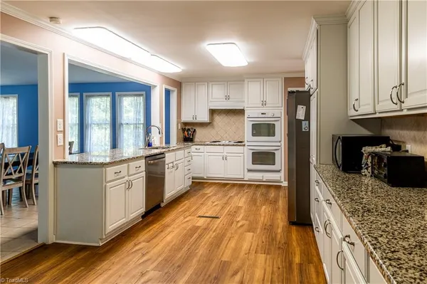 $499,999 | 4602 Ramblewood Drive, Greensboro, NC 27406