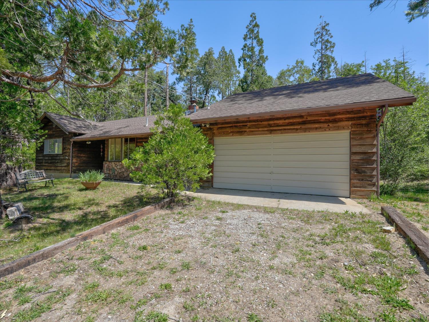 59967 Cascadel Road North Fork, CA 93643 - Photo 4 of 42