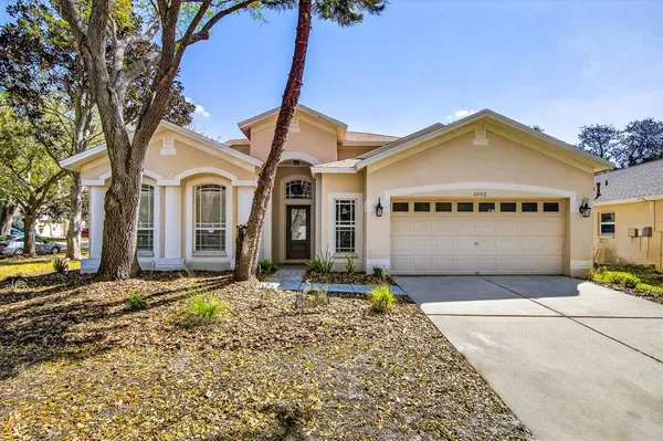 $575,000 | 6002 Martinglade Place, Lithia, FL 33547