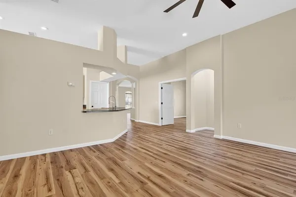 $575,000 | 6002 Martinglade Place, Lithia, FL 33547