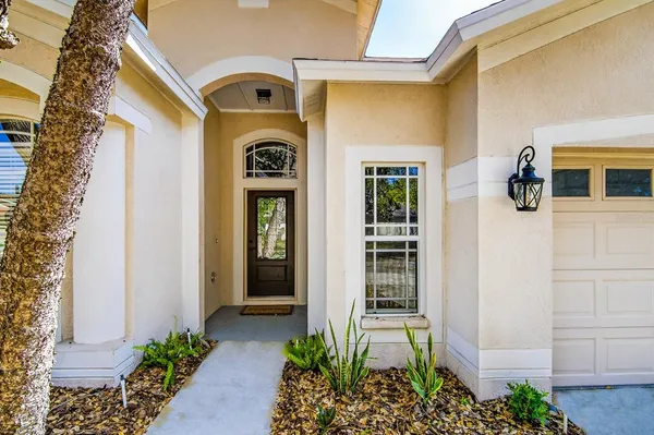 $575,000 | 6002 Martinglade Place, Lithia, FL 33547
