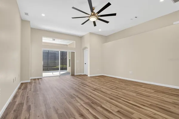 $575,000 | 6002 Martinglade Place, Lithia, FL 33547