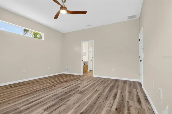 $575,000 | 6002 Martinglade Place, Lithia, FL 33547