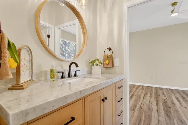 $575,000 | 6002 Martinglade Place, Lithia, FL 33547