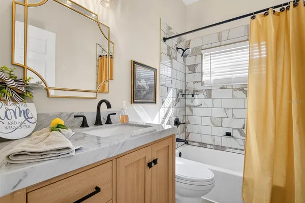 $575,000 | 6002 Martinglade Place, Lithia, FL 33547