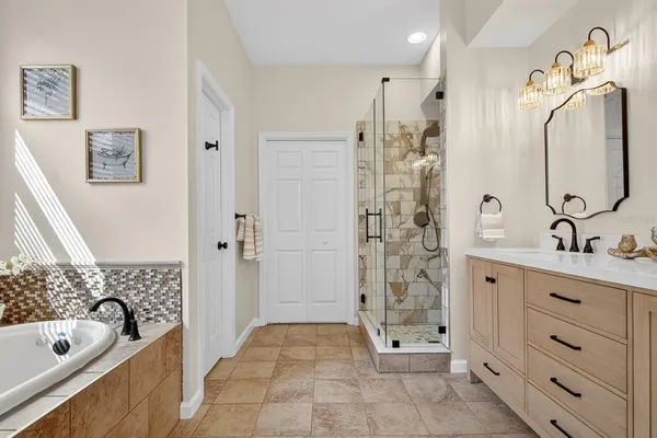 $575,000 | 6002 Martinglade Place, Lithia, FL 33547