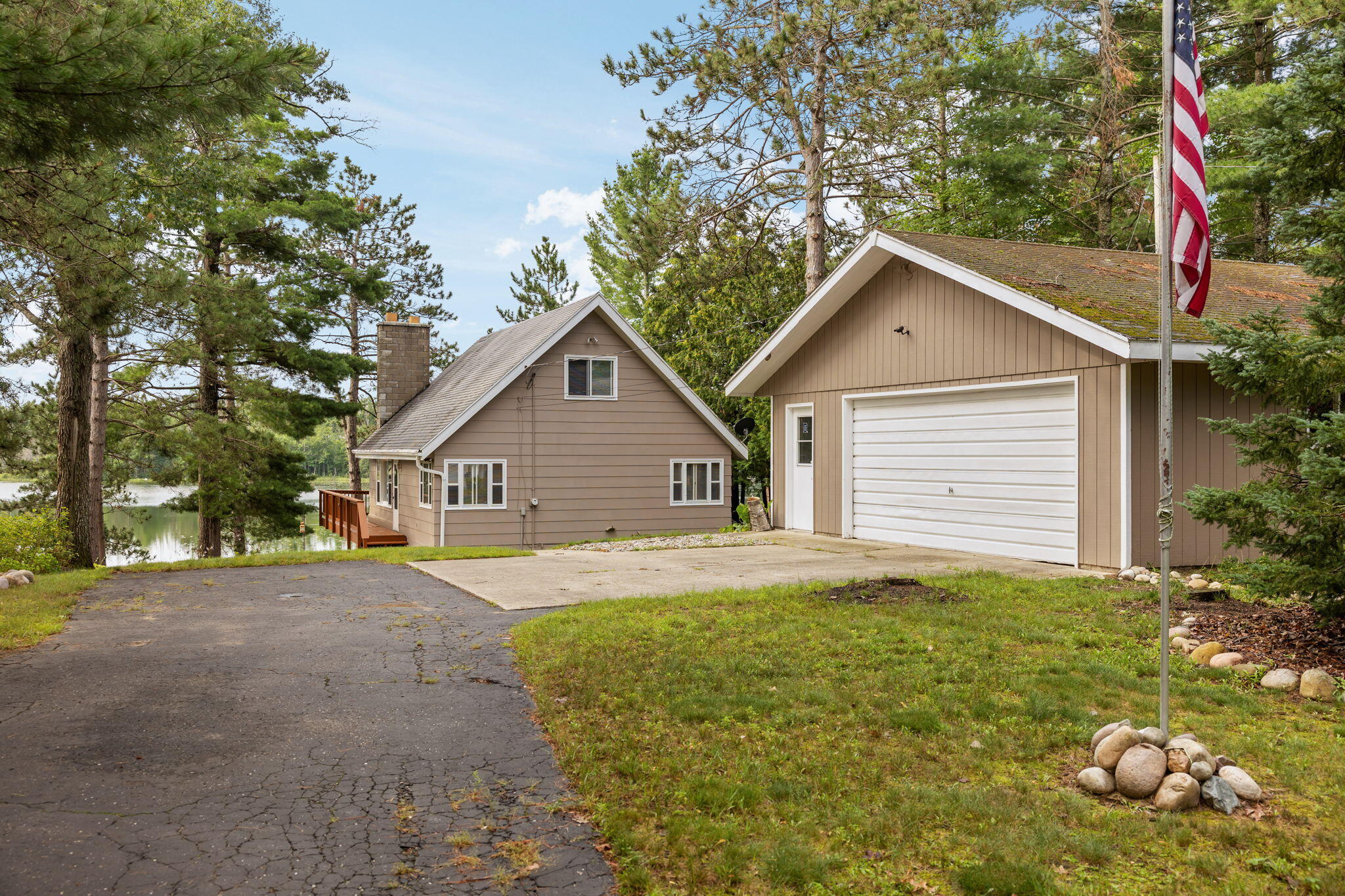 5372 Woodridge Road Lewiston, MI 49756 - Photo 4 of 61 Gallery Image 4