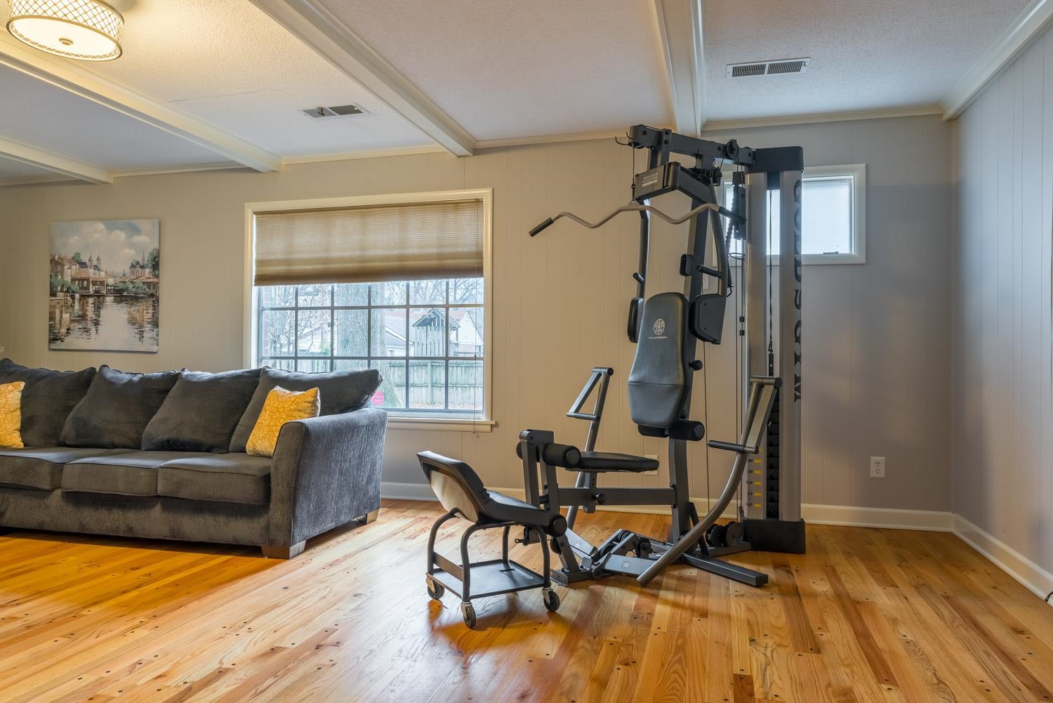 4500 Helene Road Memphis, TN 38117 - Photo 13 of 25 a living room with furniture and a window