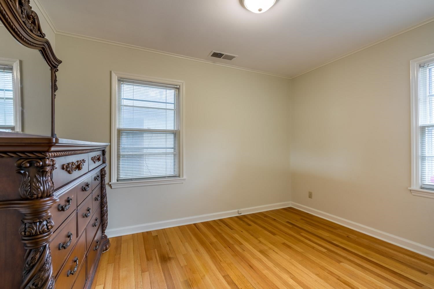 4500 Helene Road Memphis, TN 38117 - Photo 18 of 25 a view of a room with wooden floor and cabinet