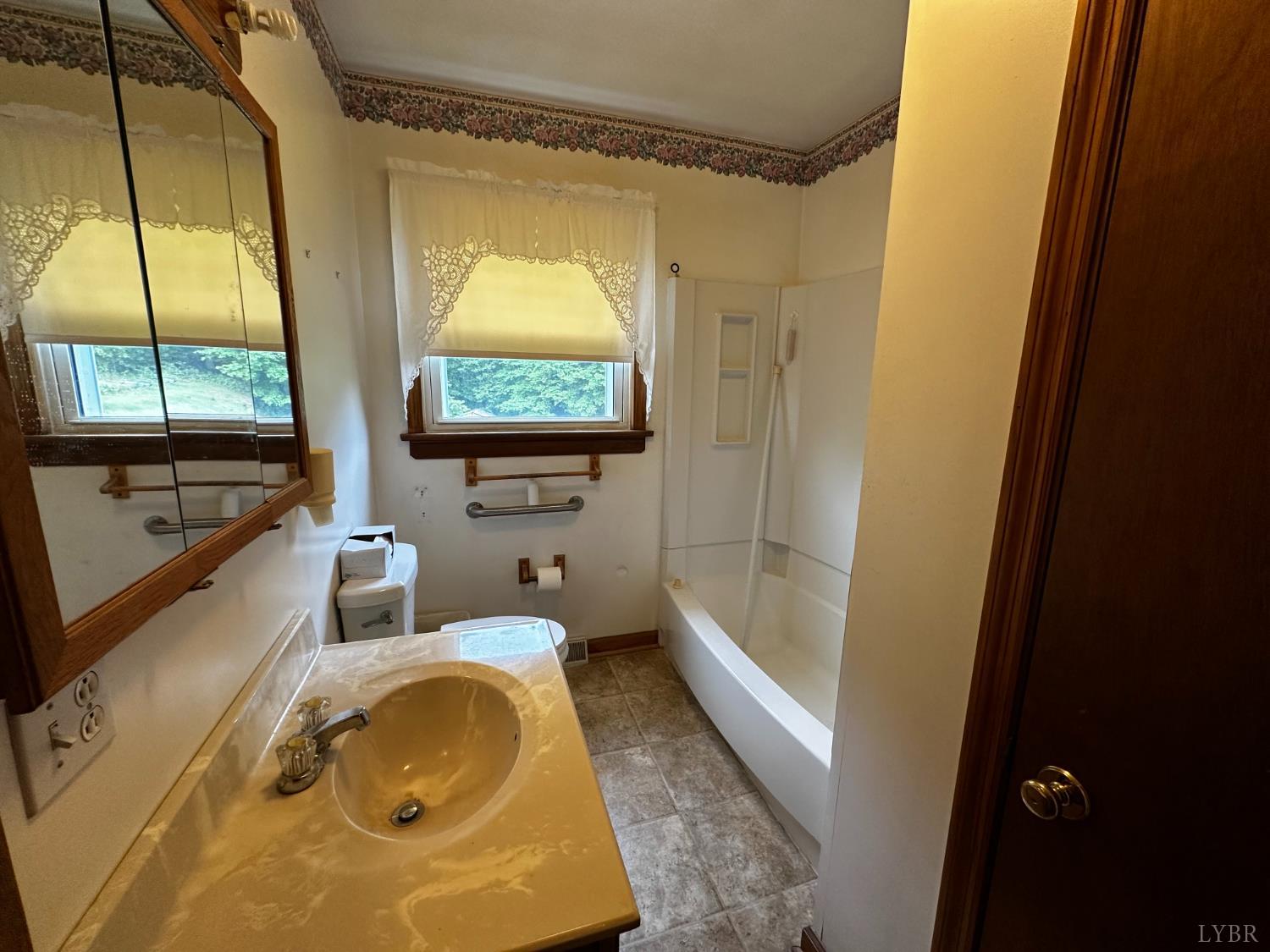 269 Thomas Road Madison Heights, VA 24572 - Photo 18 of 34