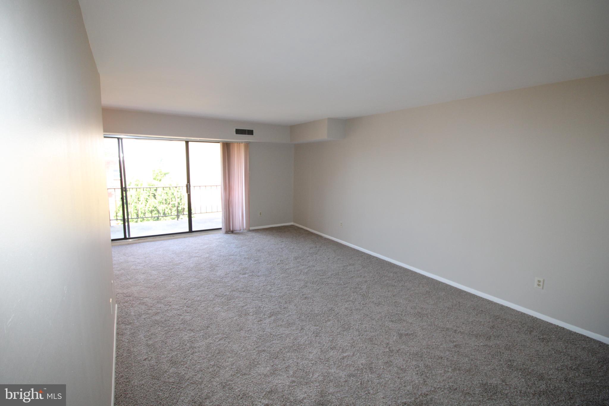 8960 Krewstown Road, Unit 303 Philadelphia, PA 19115 - Photo 2 of 13 Living Room