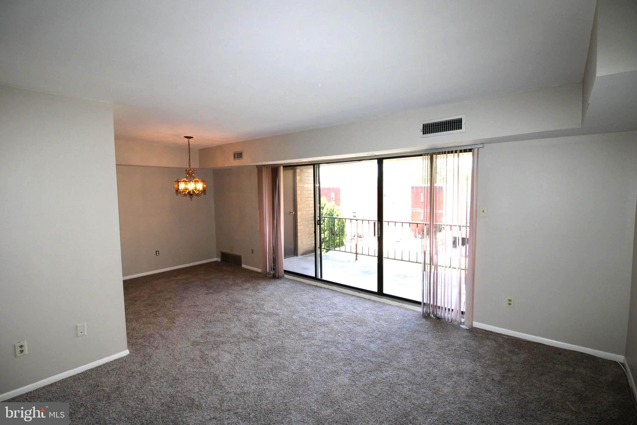 8960 Krewstown Road, Unit 303 Philadelphia, PA 19115 - Photo 4 of 13 Dinning Room