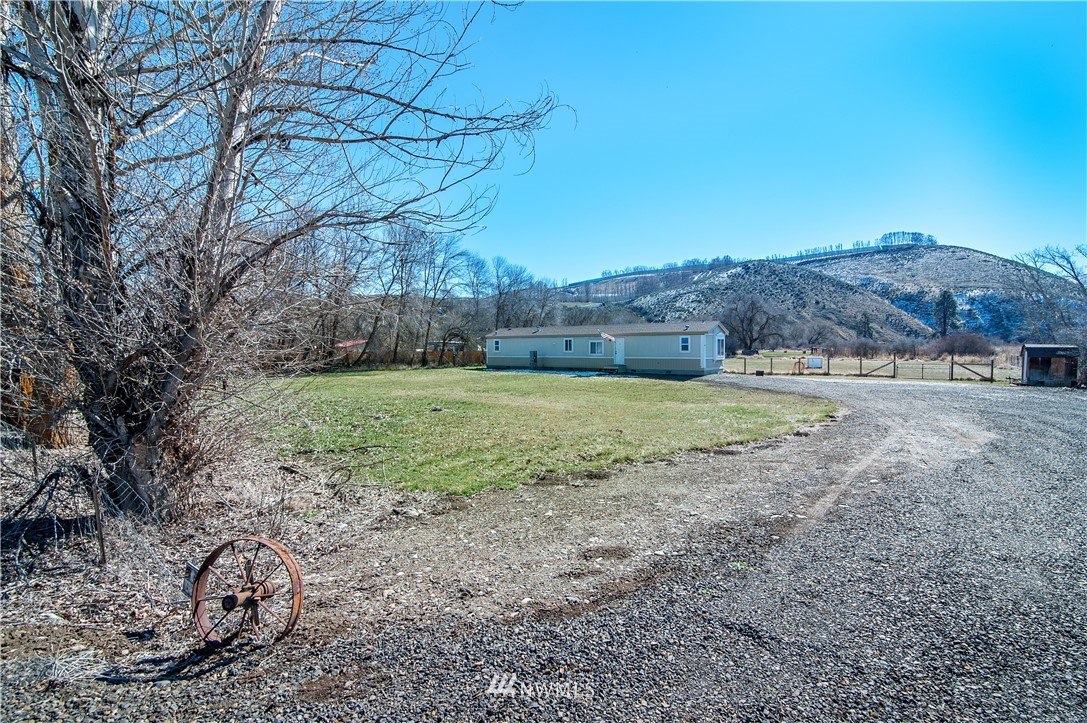 450 Thrall Road Ellensburg, WA 98926 - Photo 1 of 20 Gallery Image 1