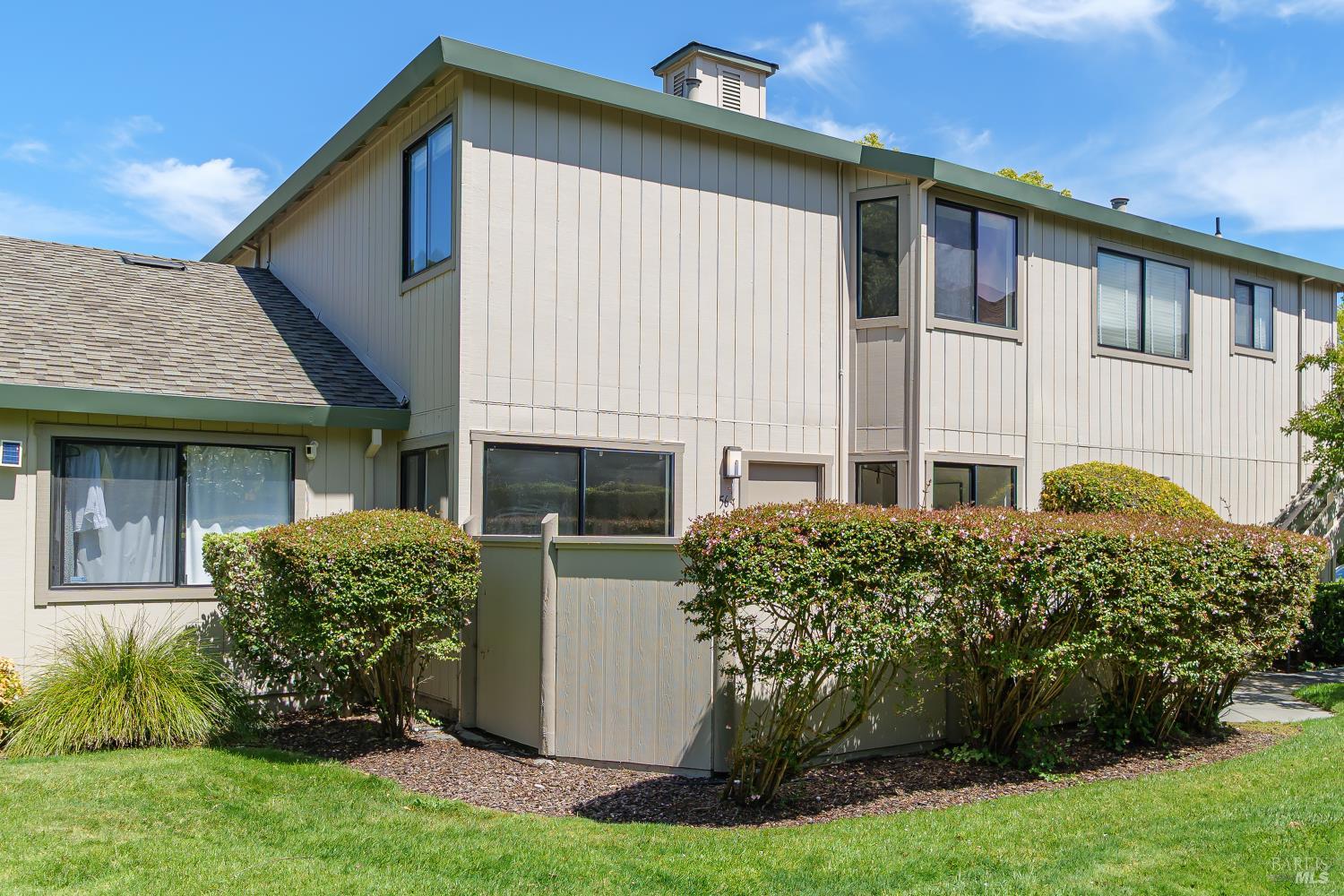 56 Dockside Circle San Rafael, CA 94903 - Photo 17 of 22