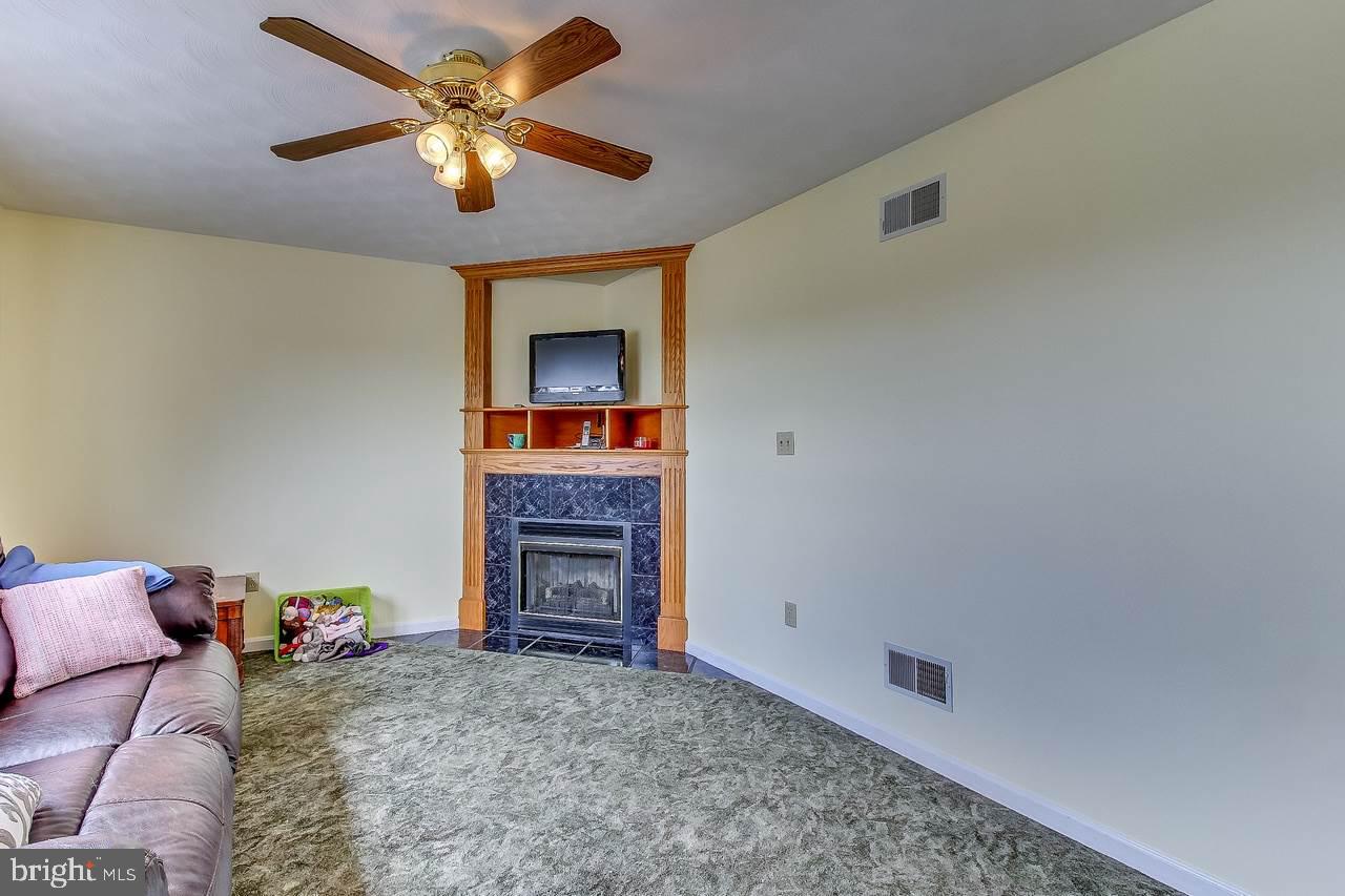 425 Glenville Road Hanover, PA 17331 - Photo 9 of 28 Gallery Image 9