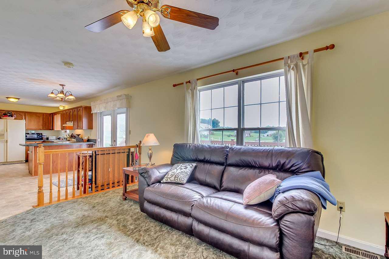 425 Glenville Road Hanover, PA 17331 - Photo 10 of 28 Gallery Image 10