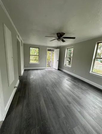 $800 | 702 Rosedale Street, Unit B, La Marque, TX 77568