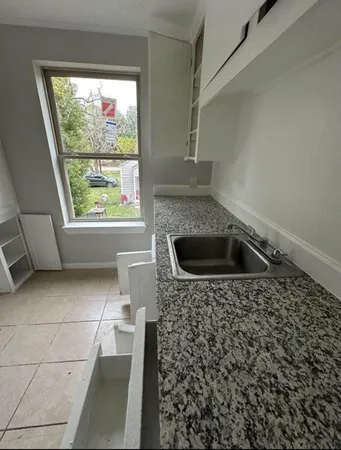 $800 | 702 Rosedale Street, Unit B, La Marque, TX 77568