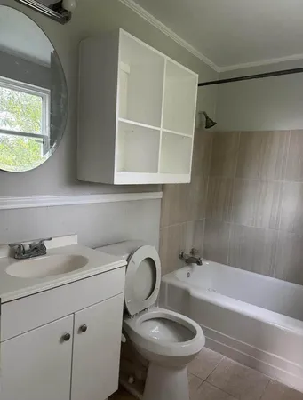 $800 | 702 Rosedale Street, Unit B, La Marque, TX 77568