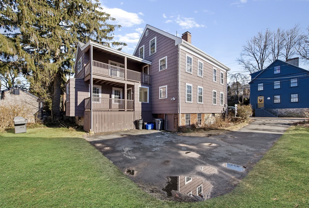 27 Elm Street Marblehead, MA 01945 - Photo 16 of 25