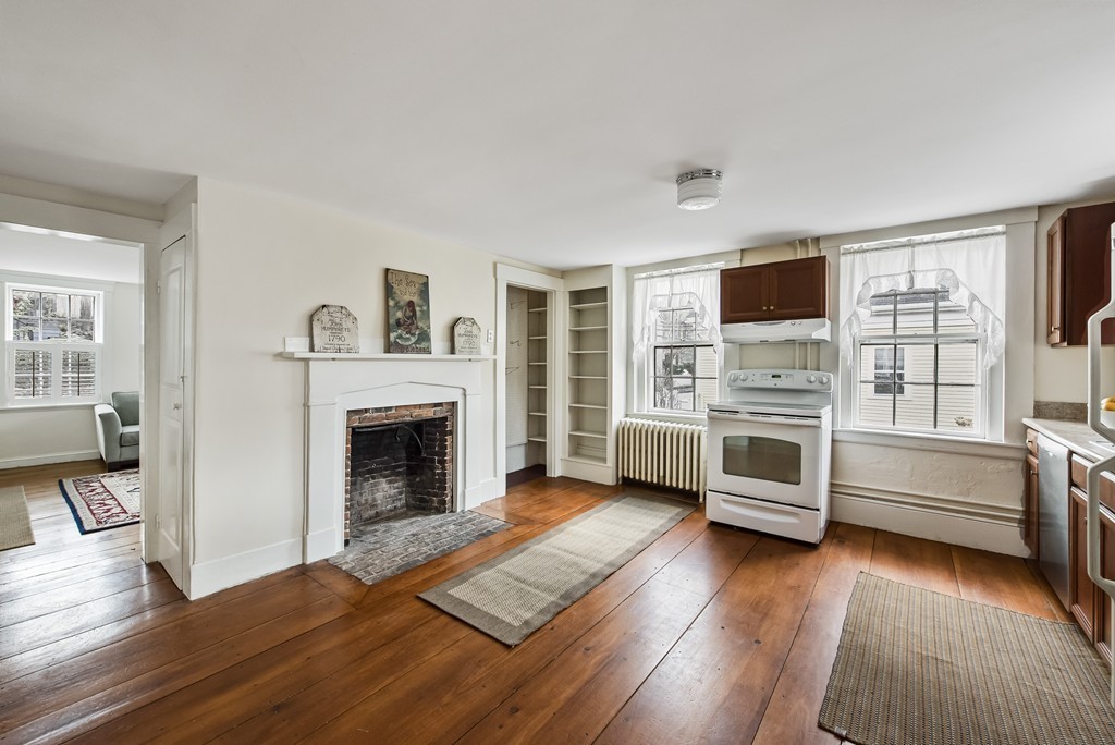 27 Elm Street Marblehead, MA 01945 - Photo 5 of 25