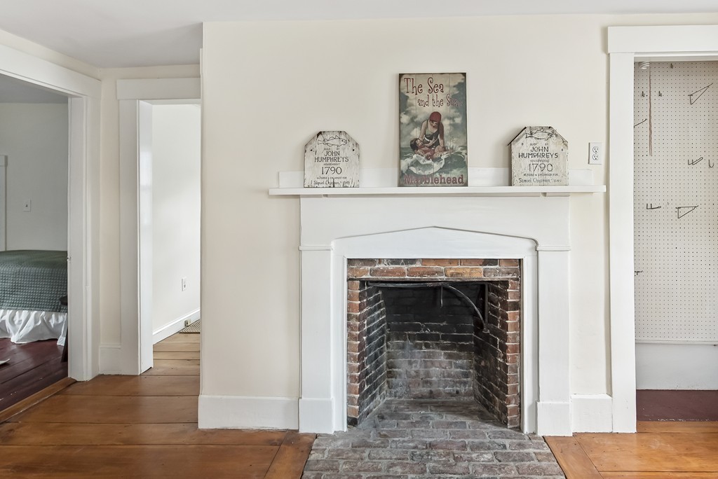 27 Elm Street Marblehead, MA 01945 - Photo 6 of 25