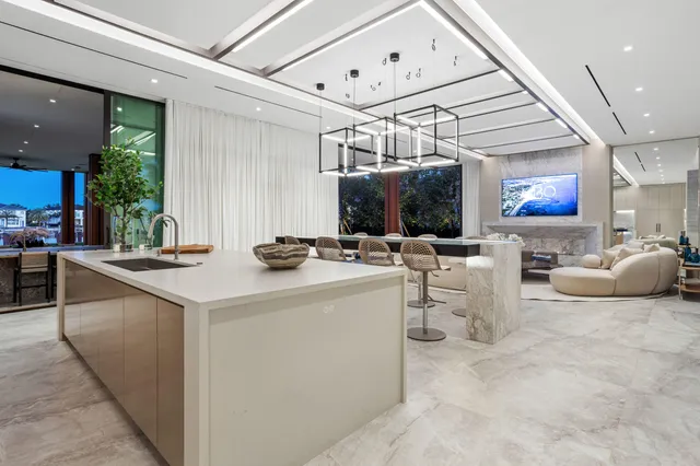 $47,500,000 | 2415 Casas De Marbella, Palm Beach Gardens, FL 33410