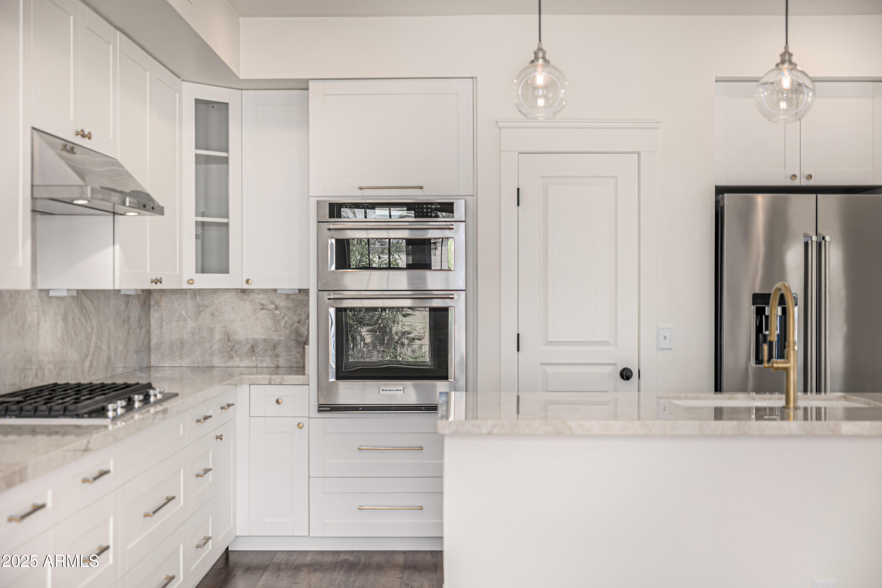122 West Cottage Lane Tempe, AZ 85282 - Photo 14 of 43 a kitchen with stainless steel appliances a cabinets and a counter top space