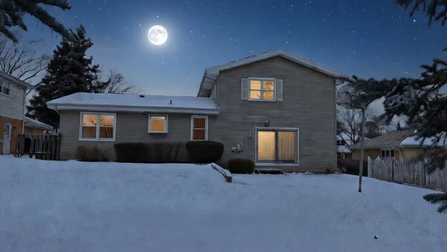 $3,500 | 1125 Charlene Lane, Schaumburg, IL 60193