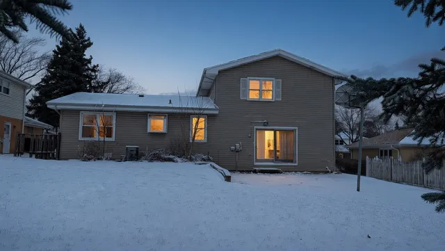 $3,500 | 1125 Charlene Lane, Schaumburg, IL 60193