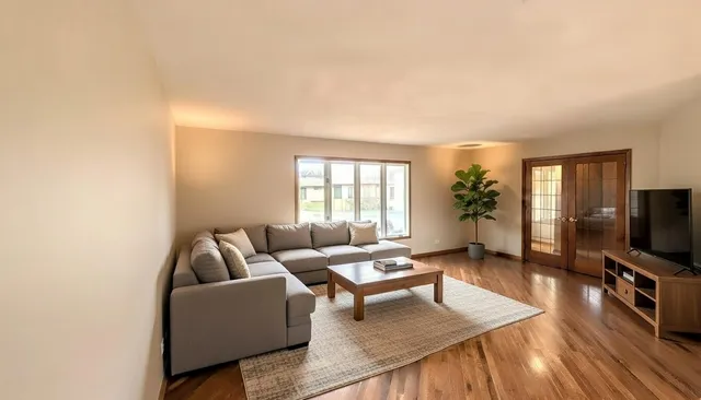 $3,500 | 1125 Charlene Lane, Schaumburg, IL 60193