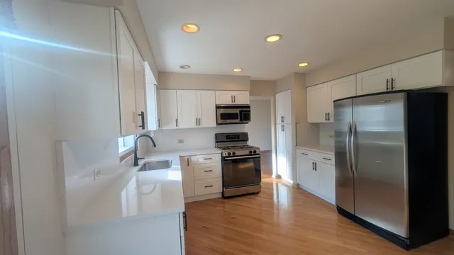 $3,500 | 1125 Charlene Lane, Schaumburg, IL 60193