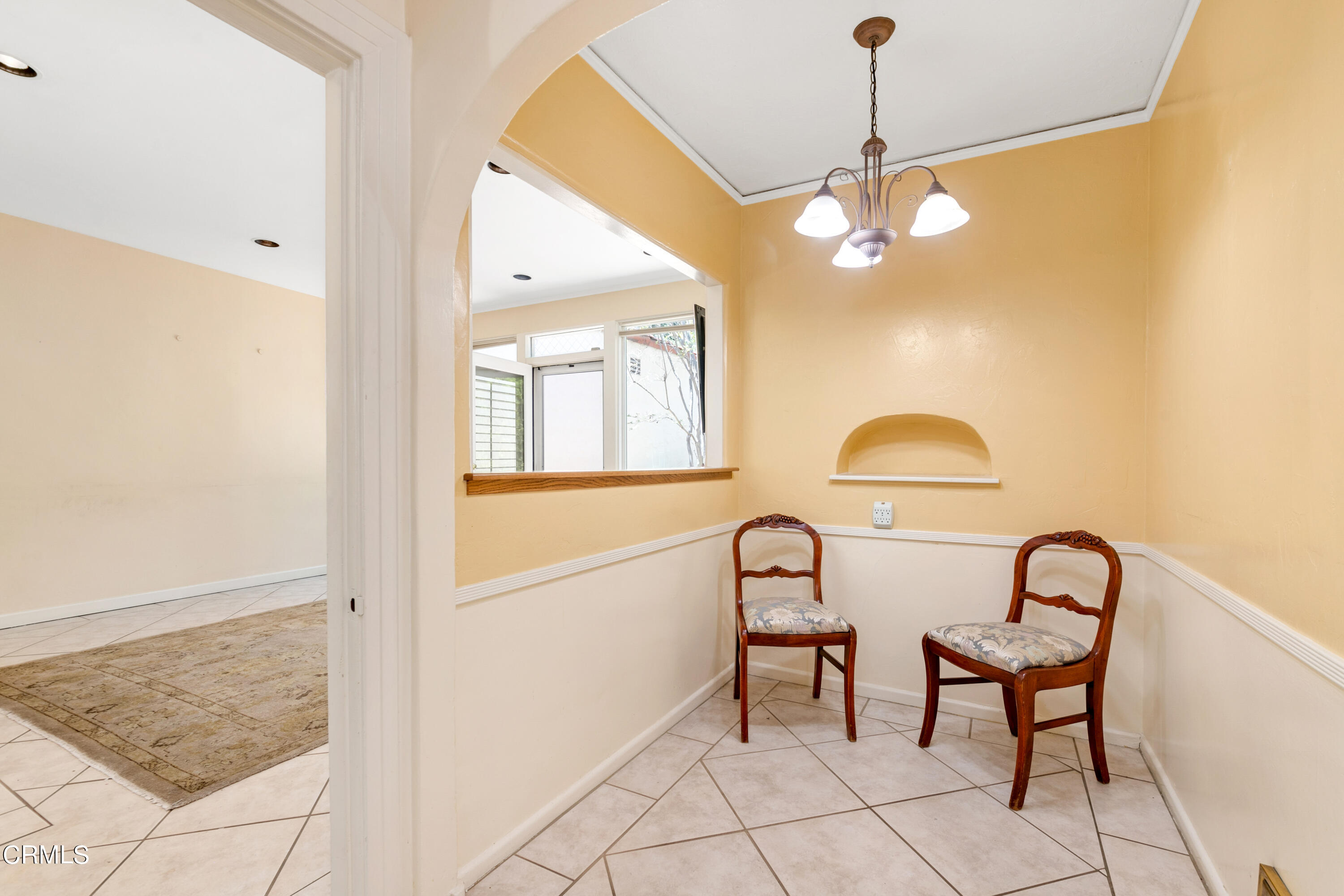 939 Old Mill Road Pasadena, CA 91108 - Photo 29 of 41 a view of a kitchen from a dining room