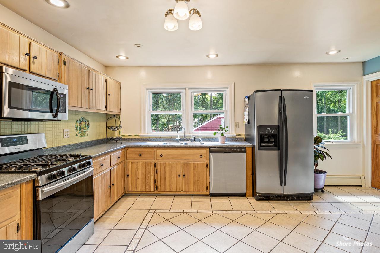 37 Christopher Mill Road Medford, NJ 08055 - Photo 14 of 49 Eat-In Kirchen