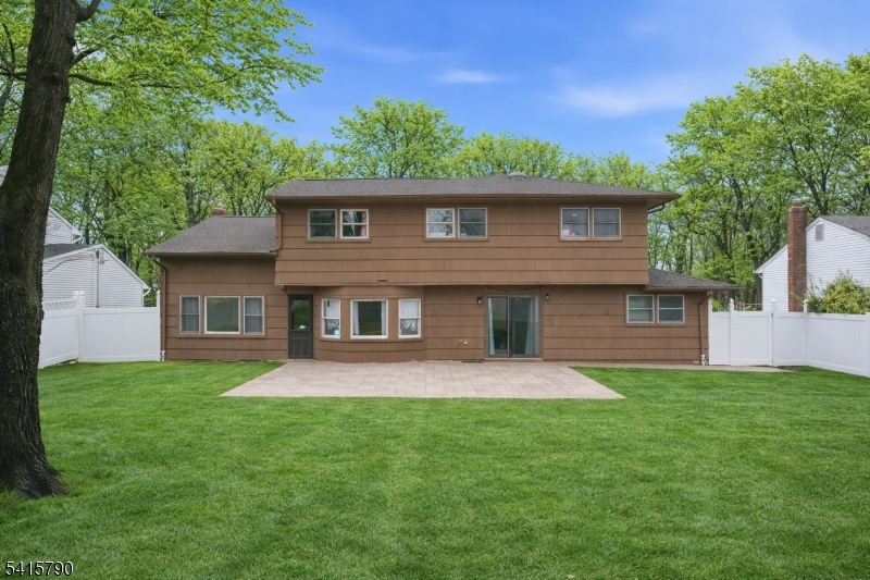 23 Smithfield Drive Springfield, NJ 07081 - Photo 28 of 31