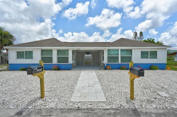 $1,795 | 18015 1st Street East, Redington Shores, FL 33708