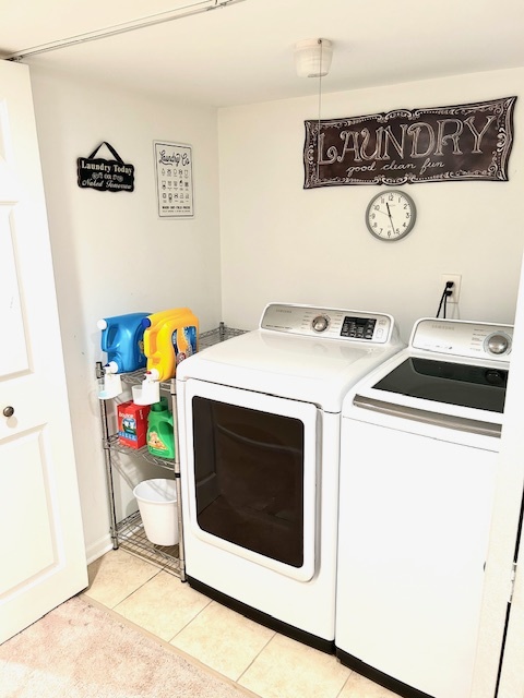 57 Sundance Road Matteson, IL 60443 - Photo 29 of 33 a utility room with dryer and washer