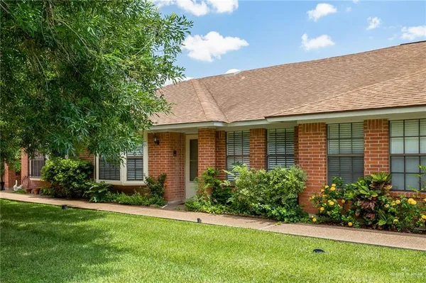 $1,675 | 301 East La Vista Avenue, Unit 2, McAllen, TX 78501