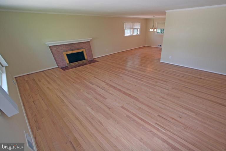 5646 Inverchapel Road Springfield, VA 22151 - Photo 11 of 30 Crown Moulding Throughout Main Level