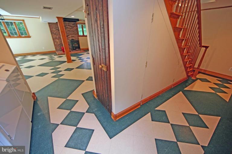 5646 Inverchapel Road Springfield, VA 22151 - Photo 30 of 30 Open Floor Plan