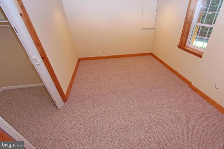 5646 Inverchapel Road Springfield, VA 22151 - Photo 24 of 30 New Berber Carpet & Walk In Closet