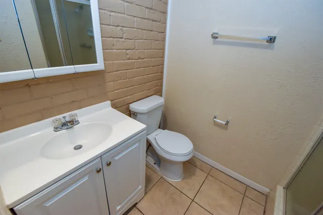 $950 | 1510 Beaumont Road, Baytown, TX 77520