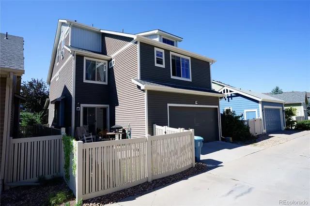 a front view of house with yard