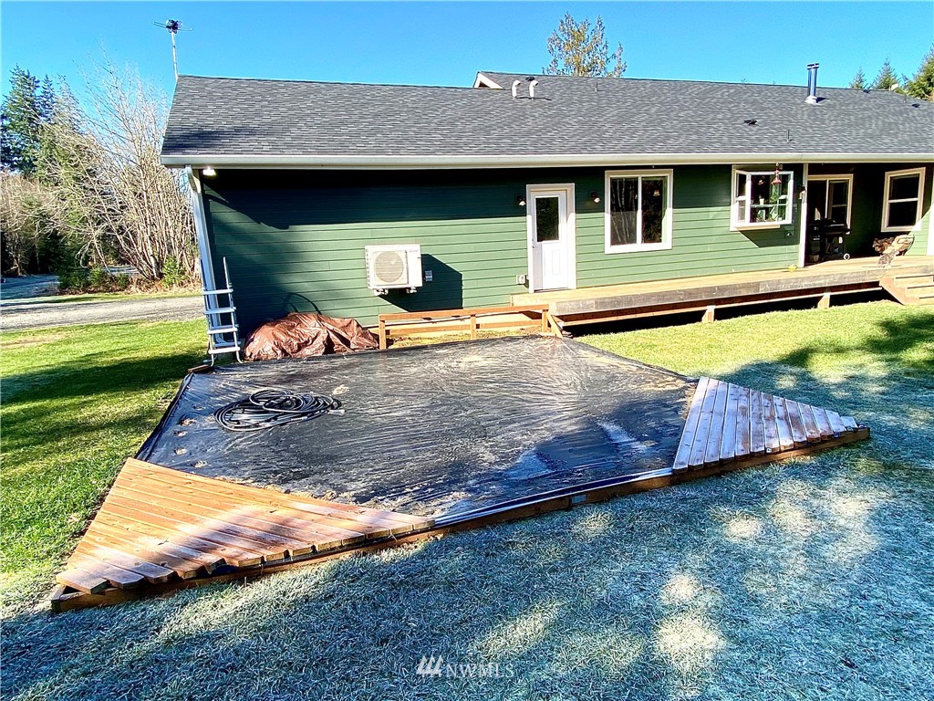 22004 Lee Road Southwest Centralia, WA 98531 - Photo 20 of 26 a view of a house with backyard