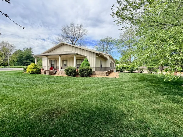 $224,900 | 2123 North Avenue, Metropolis, IL 62960