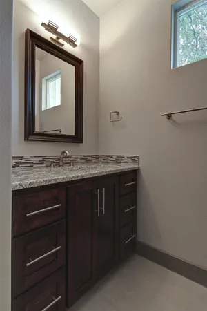 $7,900 | 923 East 37th Street, Austin, TX 78705